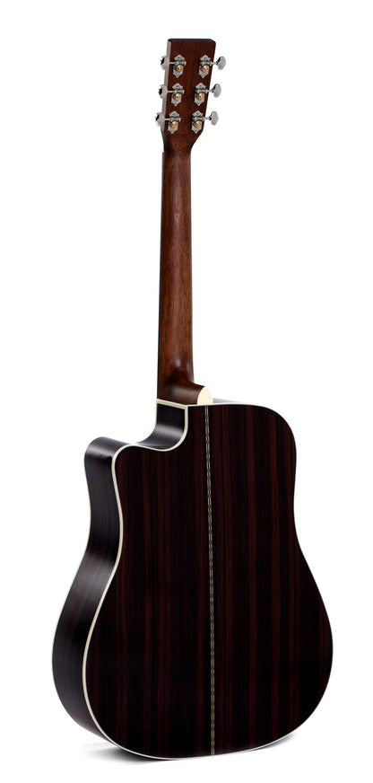 Modèle DTC-28HE, Dreadnought pan coupé, table épicéa massif, f/e tilia, touche micarta, EQ Fishman, naturel brillant