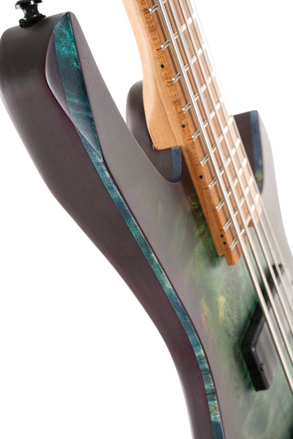 SPACE 5 BSDB, corps érable, table peuplier figuré, manche 7 pièces, micros et EQ Bartolini MK-1, star dust green, housse
