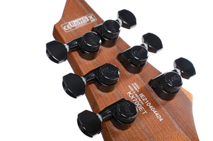 KX700EV, corps acajou, table frêne, touche ébène, chevalet Evertune, micros Seymour Duncan Sentient & Nazgûl, housse