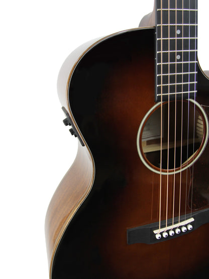 Modèle GMC-1E-SB, Grand OM pan coupé, table épicéa massif, f/e acajou, touche micarta, EQ Fishman, sunburst brillant