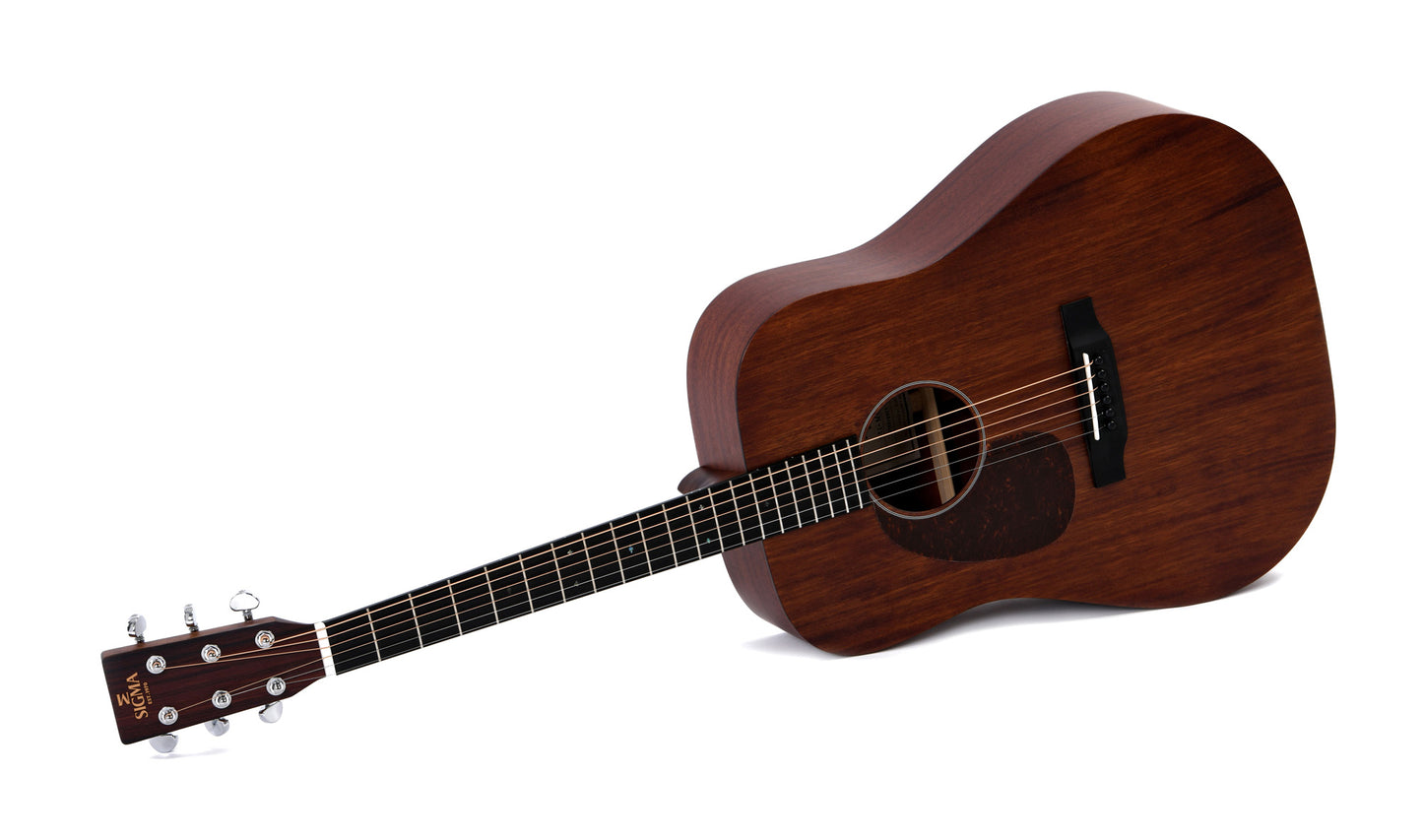 Modèle DM-15L, Dreadnought, table acajou massif, f/e acajou, touche micarta, naturel satiné, gaucher