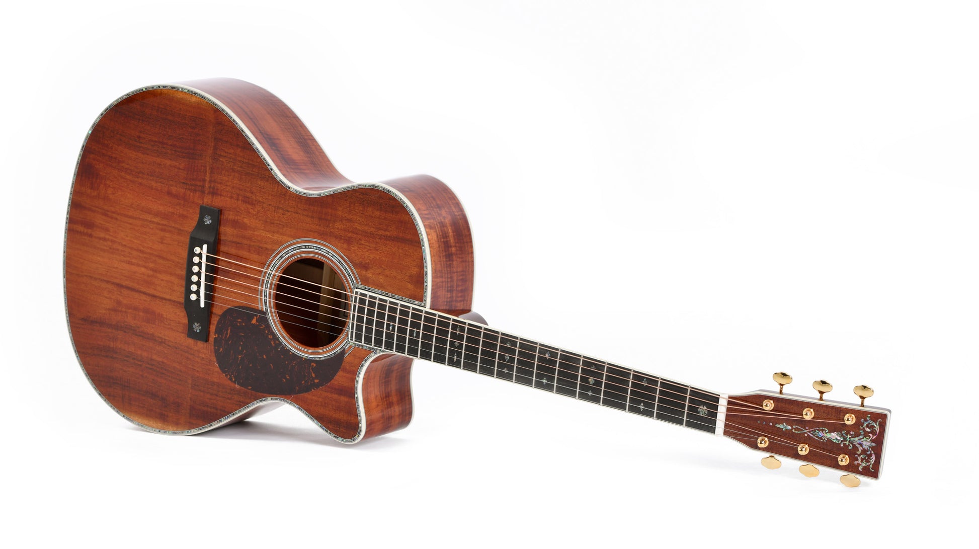 Modèle GK2C-42E, édition spéciale, Grand OM pan coupé, table Koa flammé massif, f/e Koa flammé, EQ LR Baggs, soft case, naturel