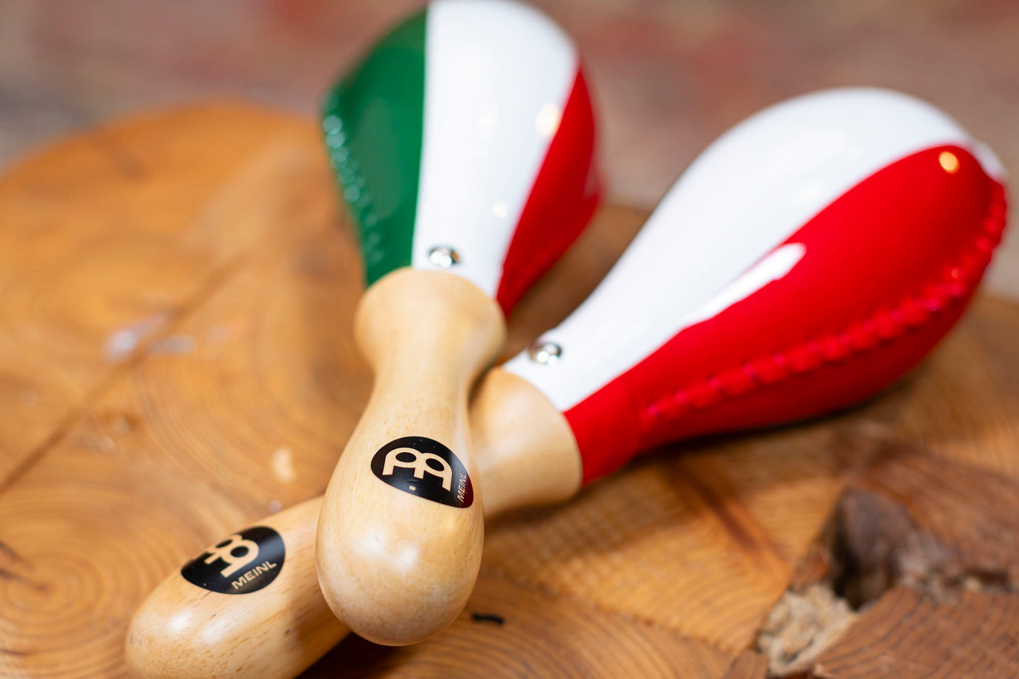 MARACAS MEINL PEAU ANIMALE MODELE STANDARD DRAPEAU MEXICAIN