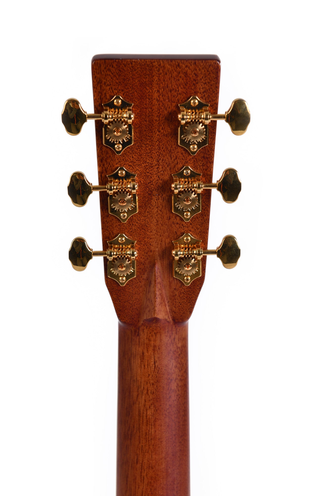 Modèle SGMC-41E-SB, Grand OM pan coupé, table épicéa massif, f/e acajou massif, touche ébène, EQ LR Baggs, soft case, sunburst