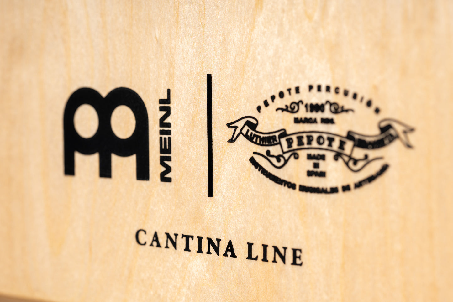 CAJON MEINL ARTISAN CANTINA LINE-WALNUT, FAÇADE AVANT NOYER, CORPS BOULEAU BALTIQUE 9 PLIS