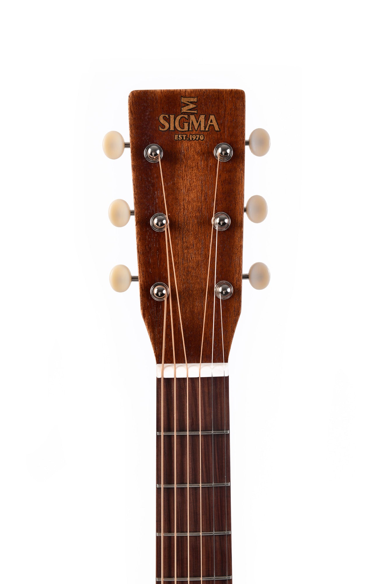 Modèle DM-15E-AGED, Dreadnought, table acajou massif, f/e acajou, touche & chevalet pau ferro, EQ Fishman, naturel"vieilli"